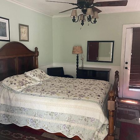 Guerneville Lodge المظهر الخارجي الصورة