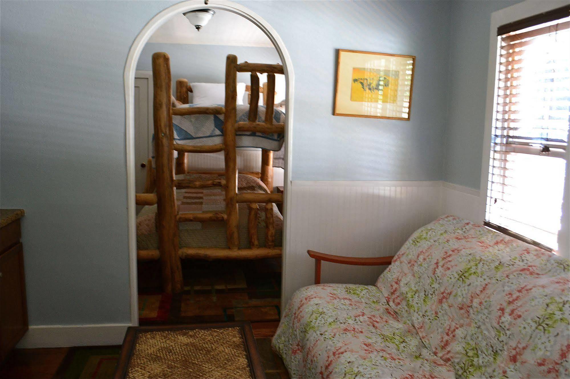 Guerneville Lodge المظهر الخارجي الصورة