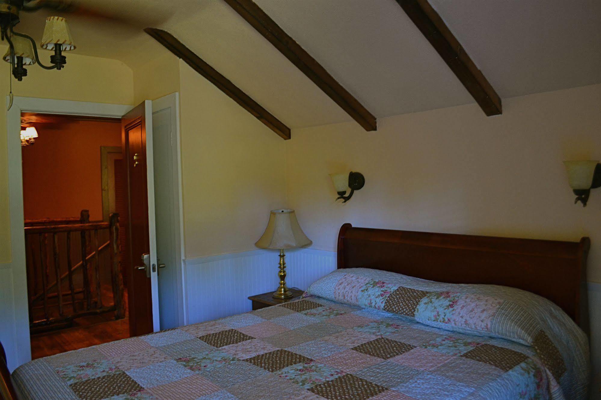 Guerneville Lodge المظهر الخارجي الصورة